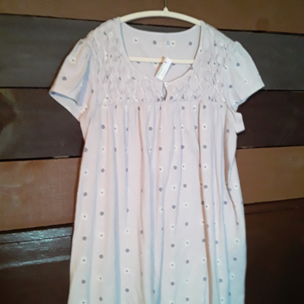 Croft &Barrow Intimates Large Lilac Colored Short sleeve  Feminine Nightgown